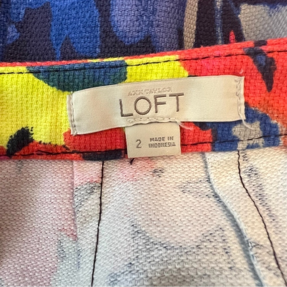 ANN TAYLOR LOFT Vibrant Floral Pencil Knee Length Skirt Size 2 - Picture 6 of 10